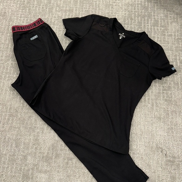 Med Couture scrub set - Picture 1 of 4